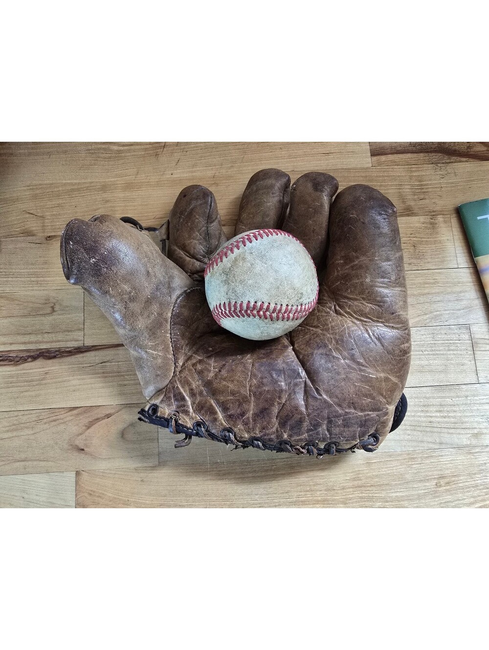Vintage 1940s WW2 Split Finger Leather Baseball Glove Laurel Wreath Button